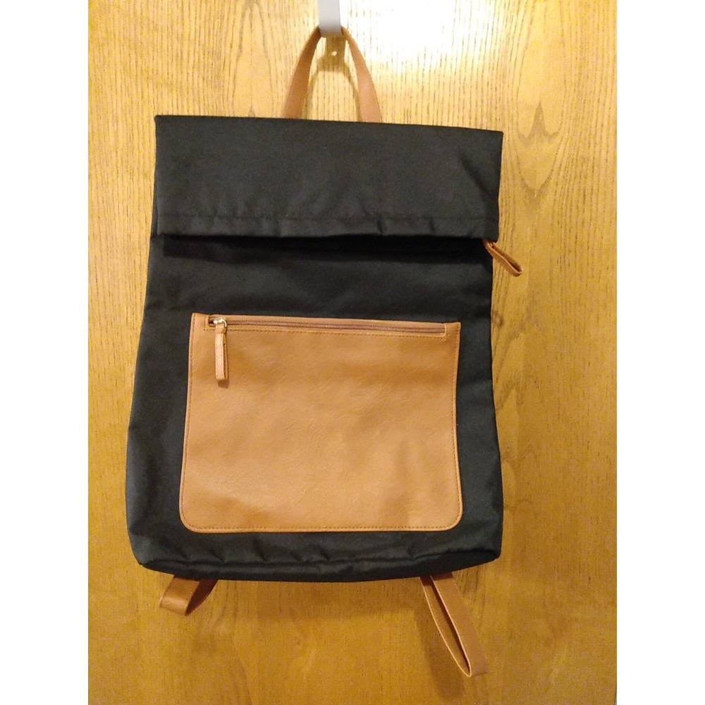 Designer Shoe Warehouse 16" x 14" backpack DSW Unused Excellent condition